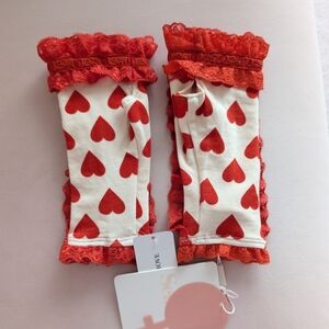 NWT Selkie Queen Of Hearts Gossamer Fingerless Gloves